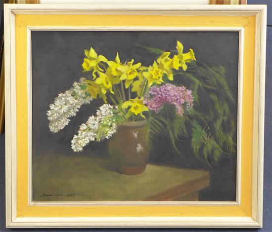 § Norman Hepple RA (1908-1994) Still life of flowers in a pottery vase, 20 x 24in.